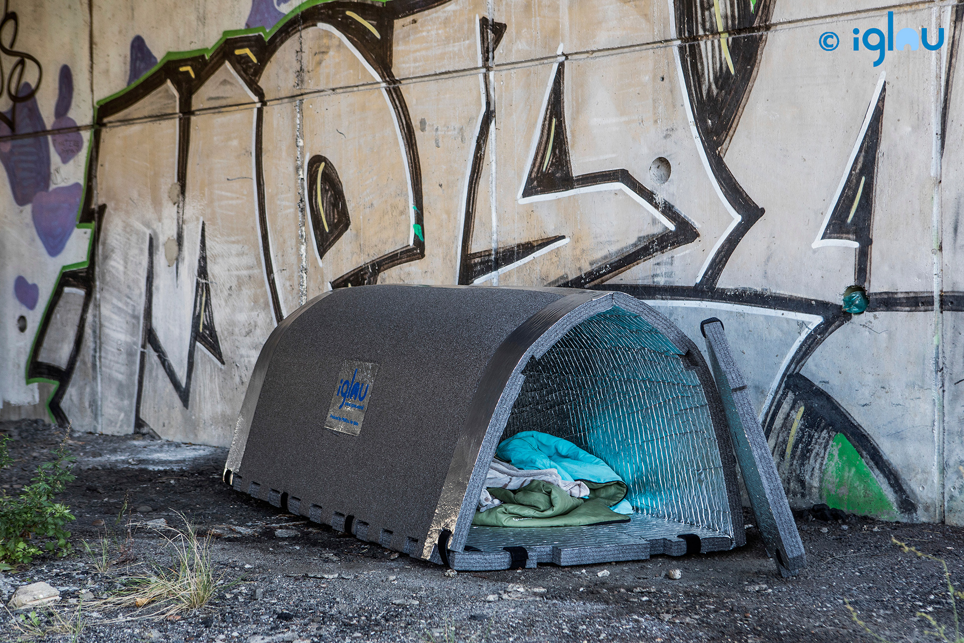 Portable shelter clearance